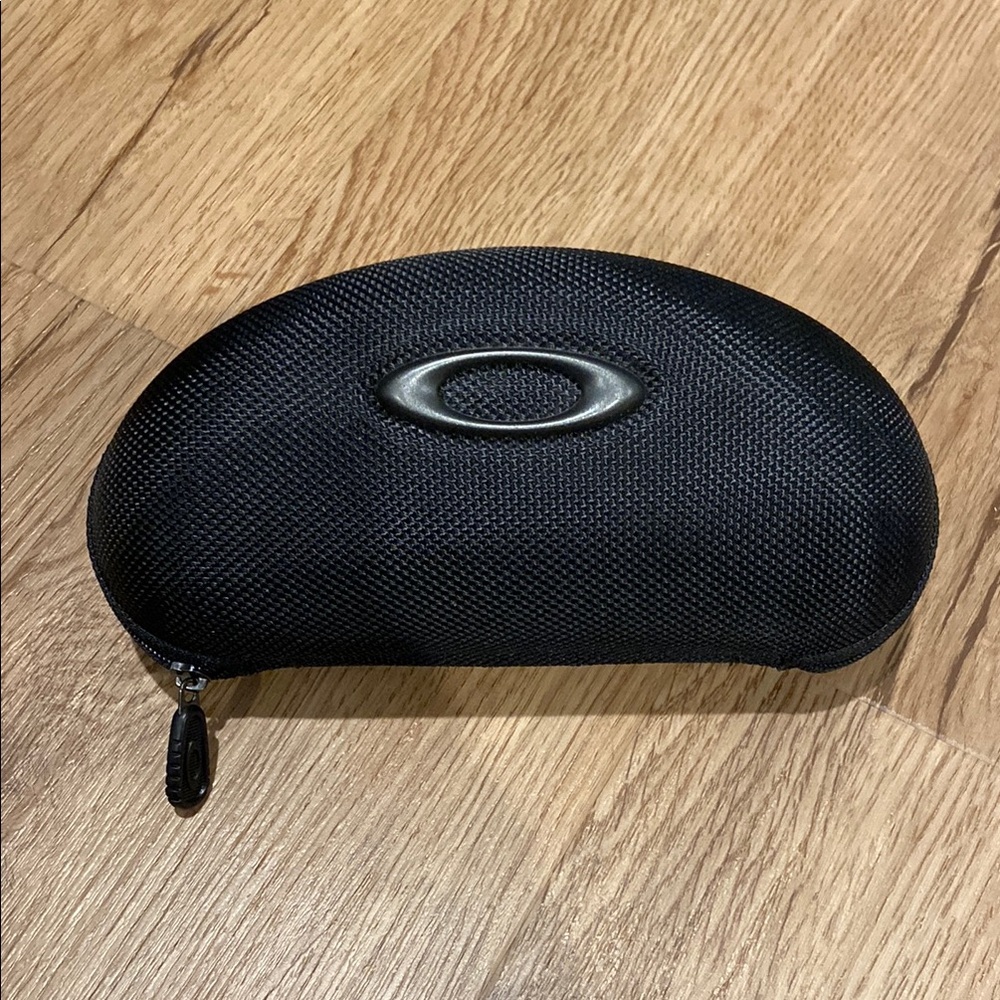 Oakley Black Carbon Fiber Effect Textured Sunglasses Case